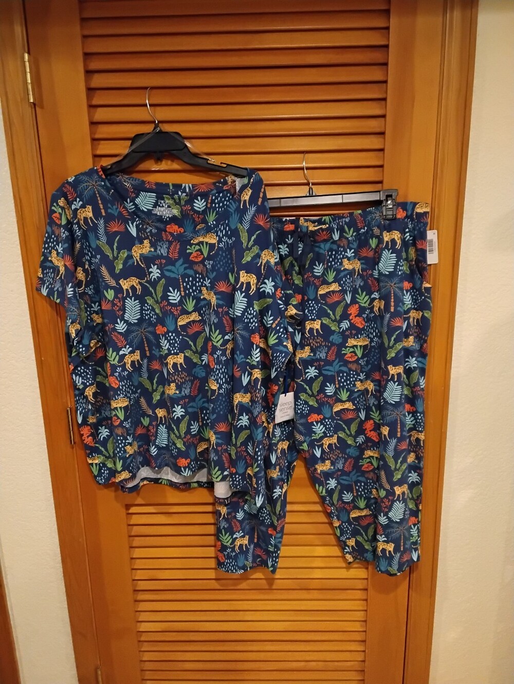 NWT Sleep Sense Safari Blue Tee & Capris Set 3X
